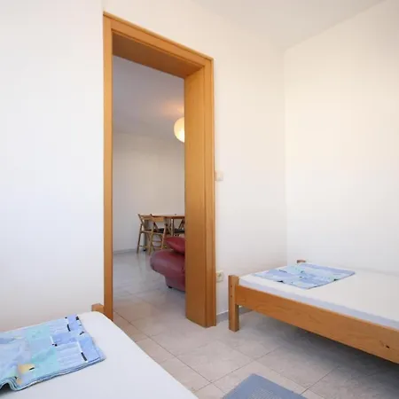 Mandre 6405d Appartement Pag Town